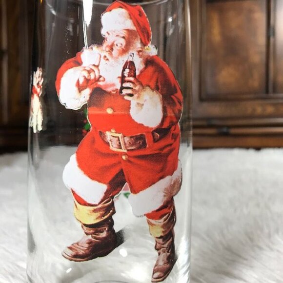 NWOT Set of 2 Vintage Coca-Cola 1of 3 & 3 of 3 Series 1 Sundblom Santa Glasses - Picture 4 of 11